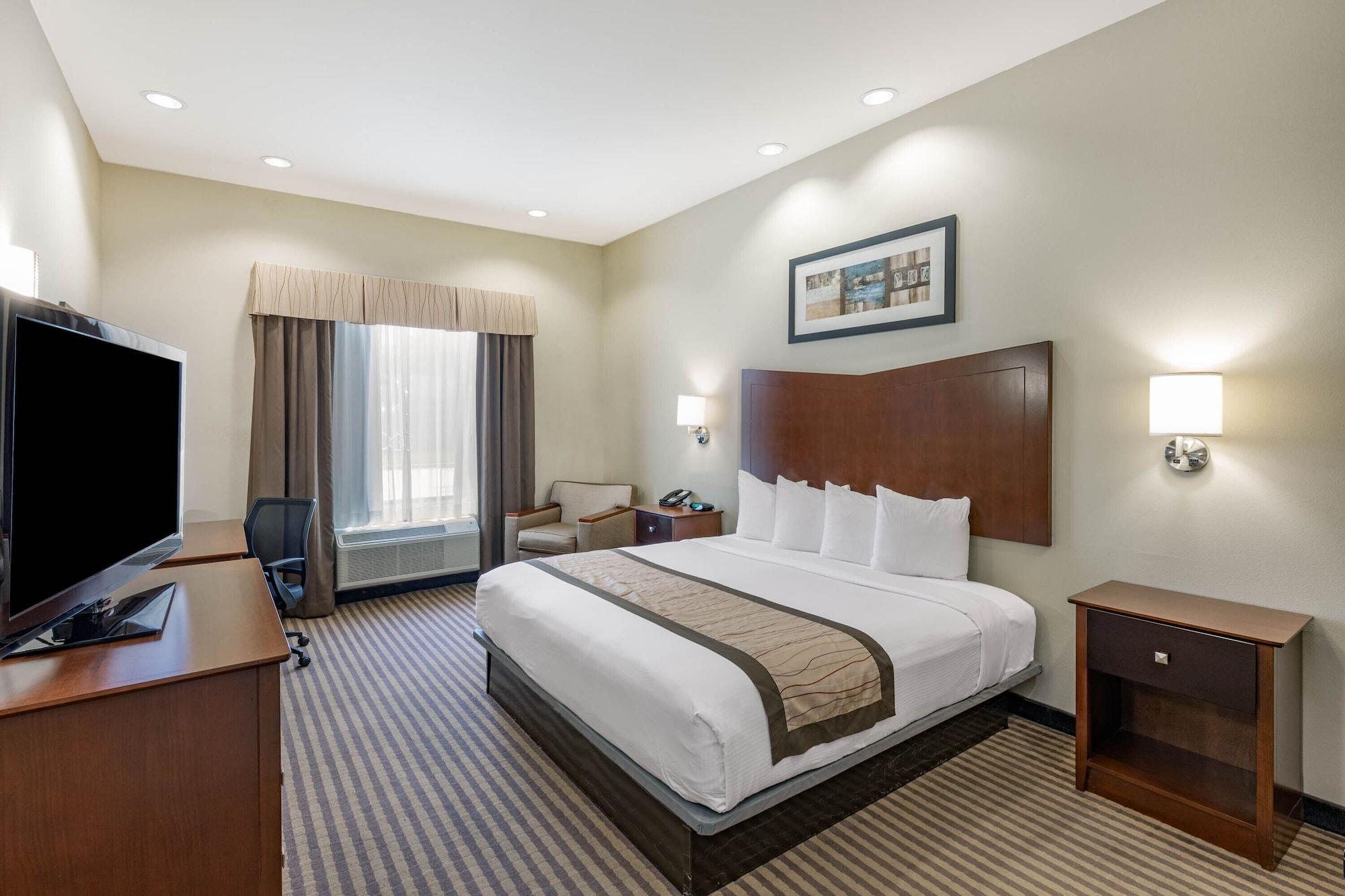 Baymont By Wyndham Victoria Hotel Exterior photo